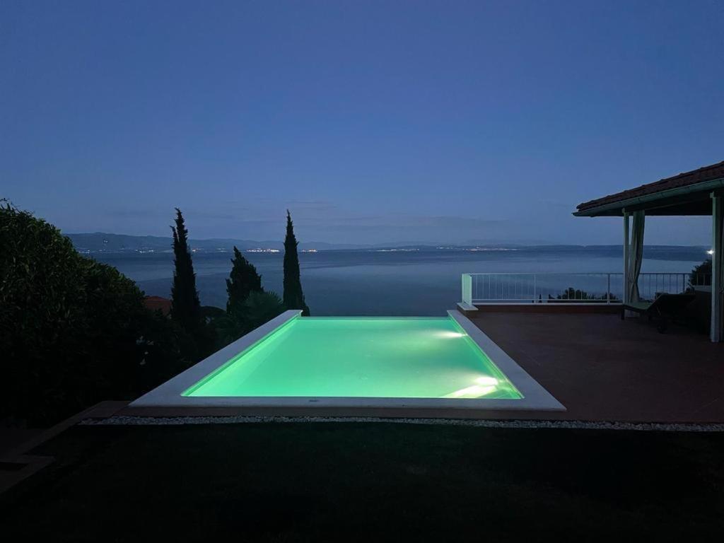 Villa Lovran - 150M To The Beach - Infinity Pool - Incredible Sea View - Fitness Room Bagian luar foto