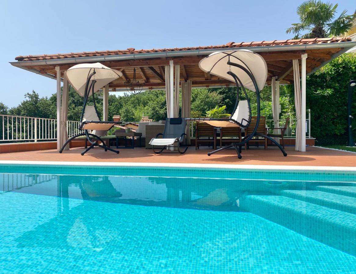 Villa Lovran - 150M To The Beach - Infinity Pool - Incredible Sea View - Fitness Room Bagian luar foto