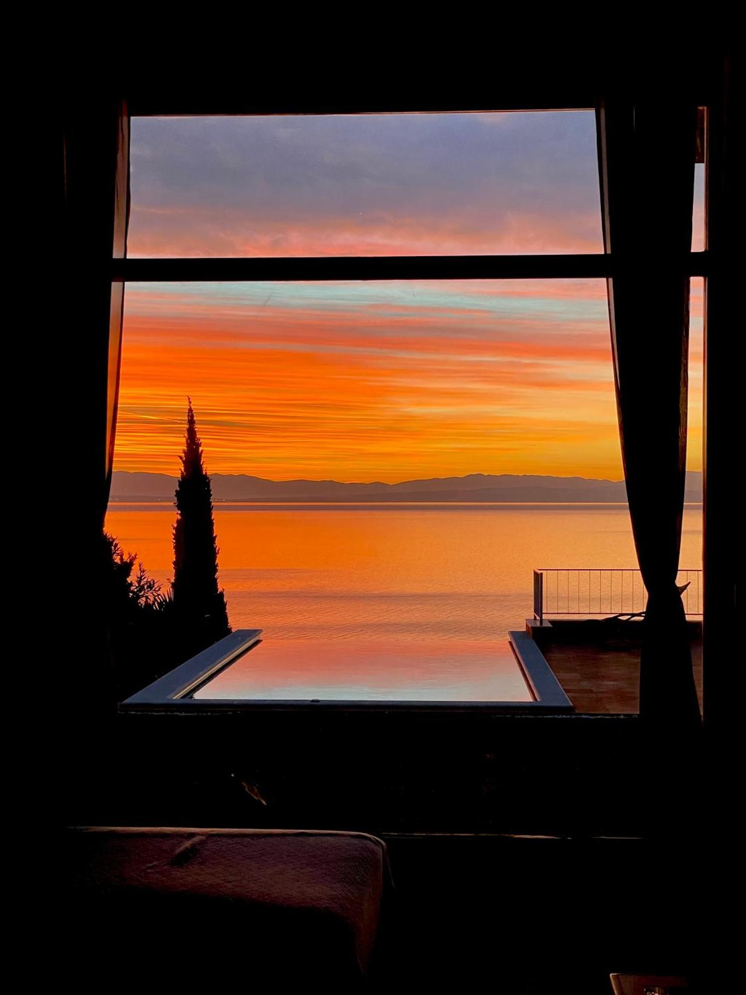 Villa Lovran - 150M To The Beach - Infinity Pool - Incredible Sea View - Fitness Room Bagian luar foto