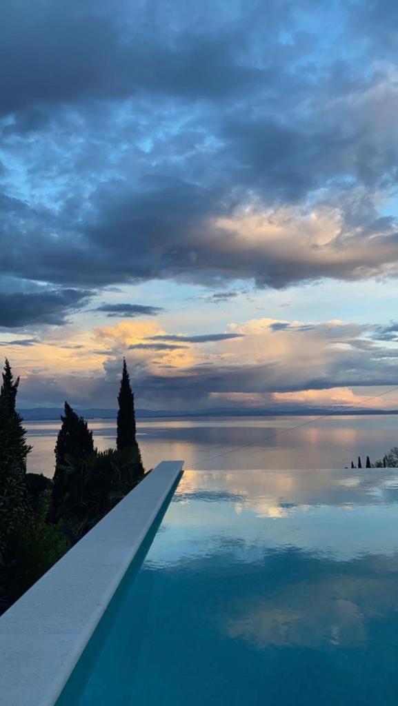 Villa Lovran - 150M To The Beach - Infinity Pool - Incredible Sea View - Fitness Room Bagian luar foto