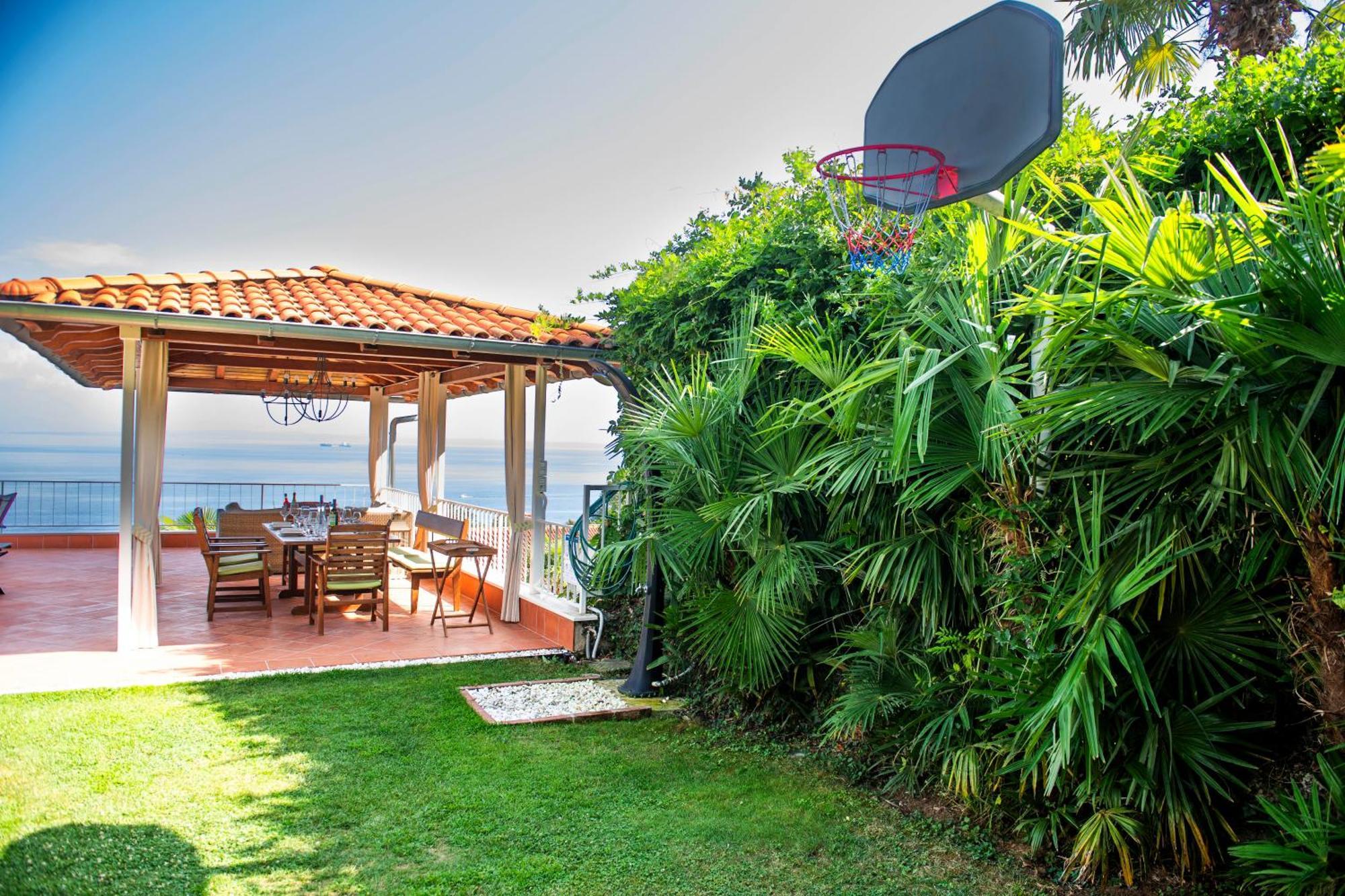 Villa Lovran - 150M To The Beach - Infinity Pool - Incredible Sea View - Fitness Room Bagian luar foto