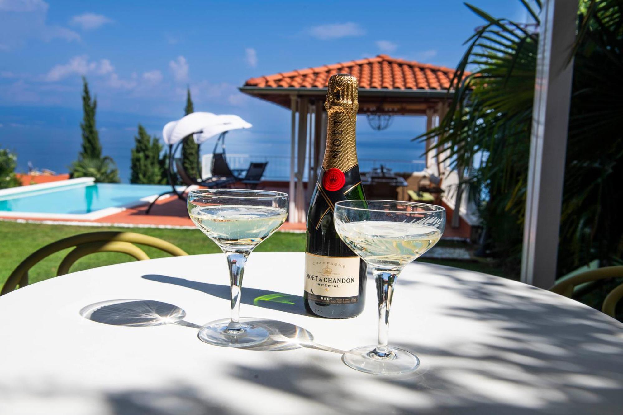 Villa Lovran - 150M To The Beach - Infinity Pool - Incredible Sea View - Fitness Room Bagian luar foto
